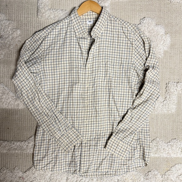 Uniqlo Flannel Check Button Down Shirt - Picture 8 of 9